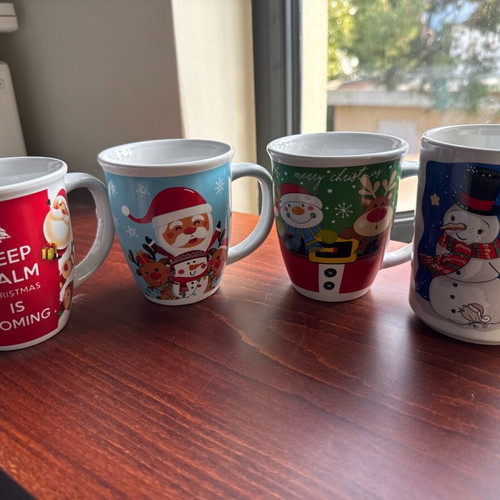 Christmas mugs like new, set of 4 pieces