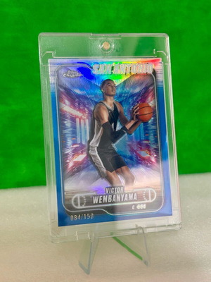 Картичка Victor Wembanyama Topps Chrome NBA /150 като нова