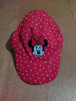 Branded baby hats for girl 12-24 months like new, set of 4