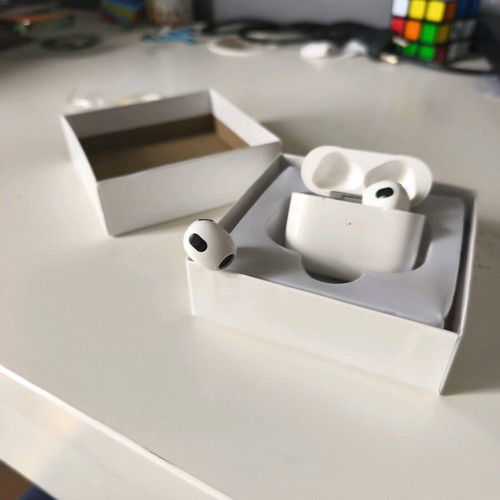 Earphones 3 new with noise cancellation
