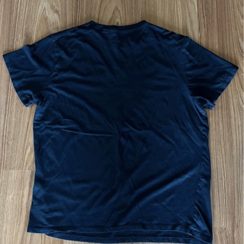 Guess Dark Blue T-Shirt Large Like New