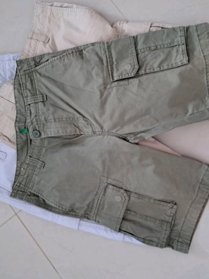 Benetton men's bermudas with pockets like new, size 31