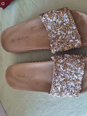 Flatforms women's size 38 like new, white and beige