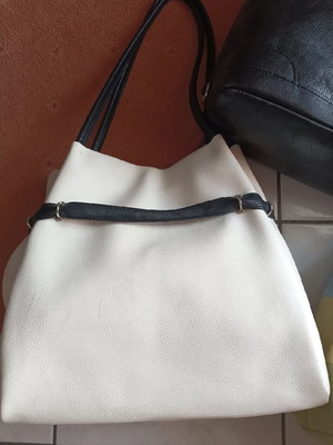 A To Z Greek white shoulder bag like new