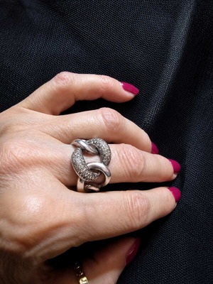 Women's silver ring like new
