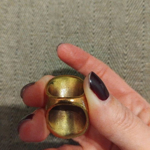 Ring like new, gold-colored