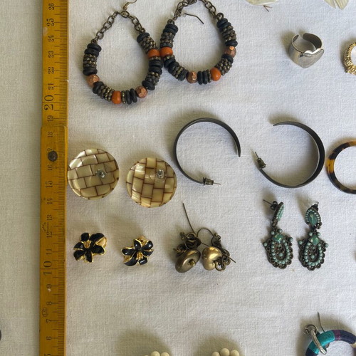 Set of vintage jewelry used