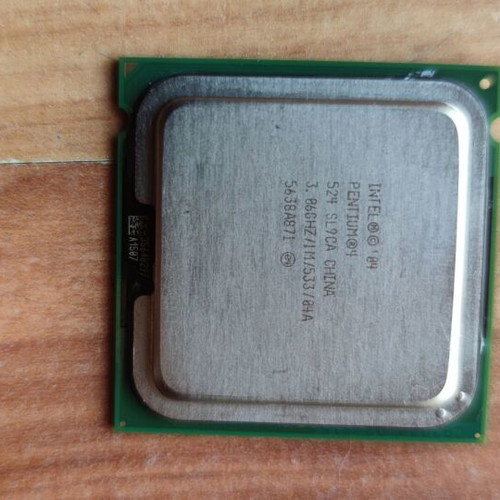 Intel Pentium 4 524 CPU with LGA775 cooler and 2GB Kingston RAM