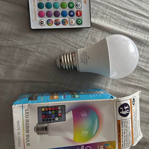 Remote RGB LED Bulb E27 new, 10W, 16 color modes with remote