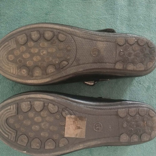 Children's black traditional dance ballerinas size 31 like new