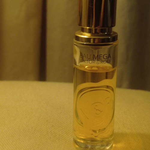 Viktor & Rolf Eau Mega perfume 20ml, practical size for bag