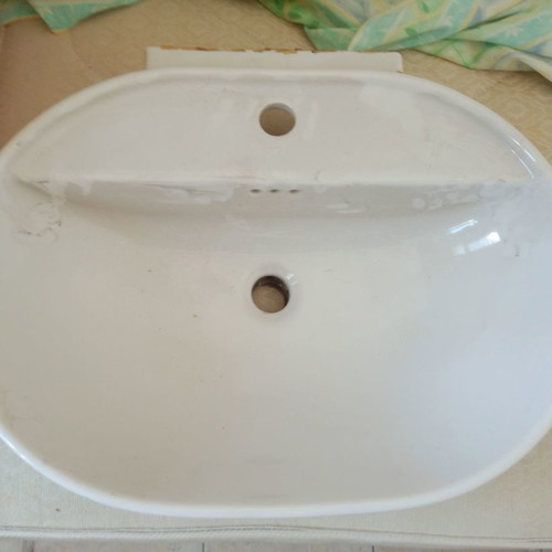 Bathroom sink used for installation on cabinet