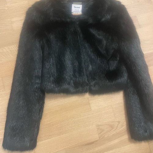 Short black fur coat Toi Moi like new