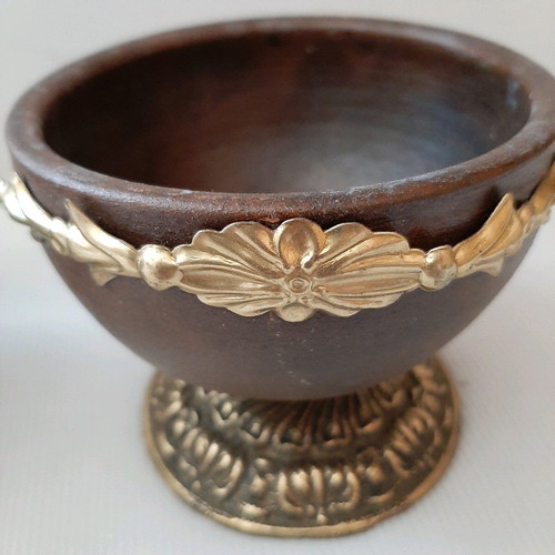 Wooden antique cups like new, decorated with bronze and copper, set of 2