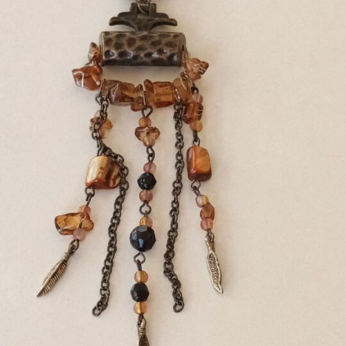 Vintage necklace and earrings set like new, bronze and brown
