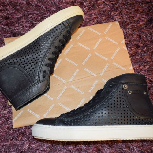 Diesel Off Your Rocker Exposure Mid sneakers new, size 36, black