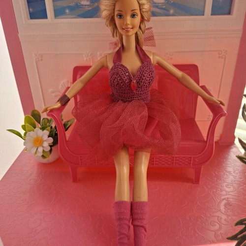 Barbie doll like new
