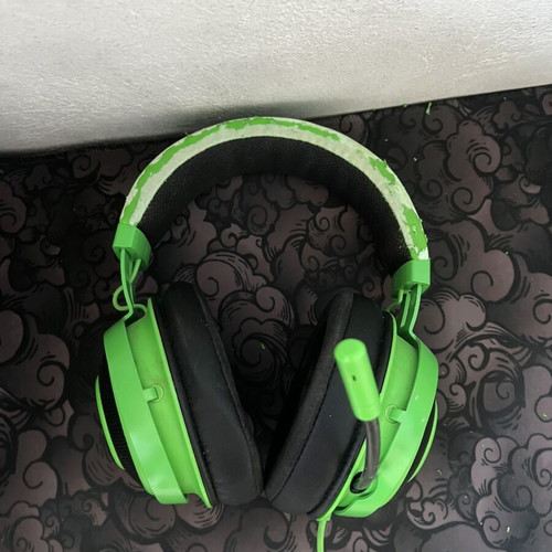 Razer Kraken headphones used, left speaker not working, wired