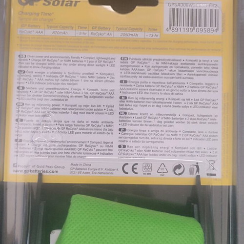 Solar GP solar panel battery charger for AA and AAA batteries