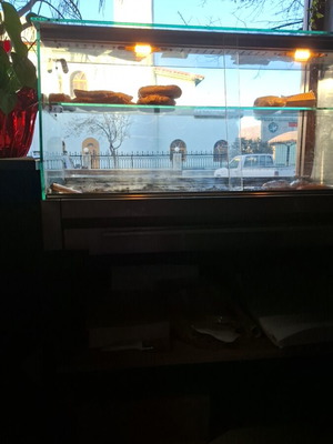 Display case used in good condition