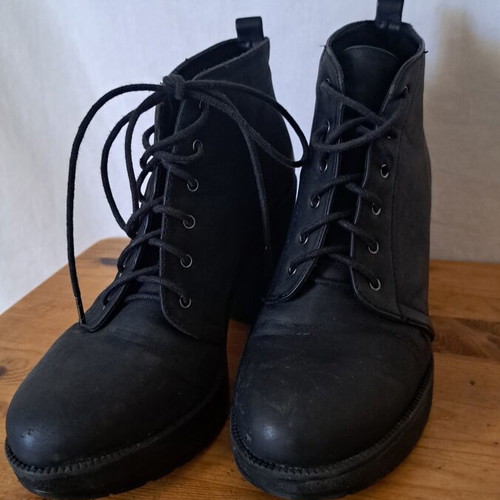 Bershka black ankle boots with laces, size 38