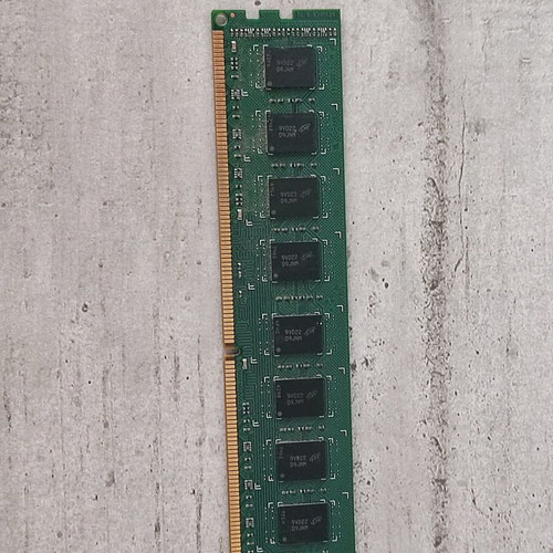 ADATA 2GB DDR3 used