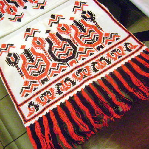 Handmade table runner, new, sugar color with black and red