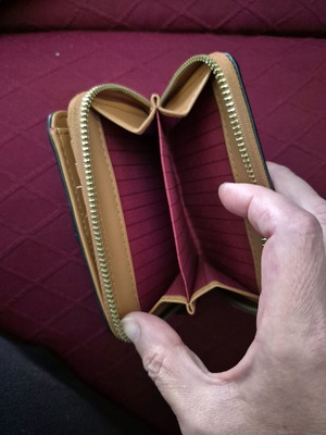 Carpisa wallet like new, brown Italian