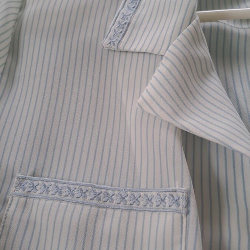 Shirt large like new