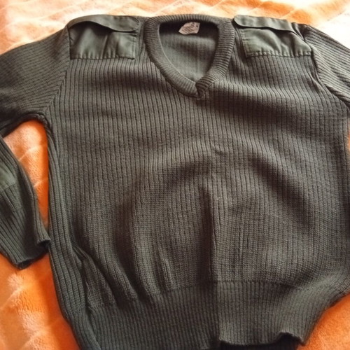 Military-style wool sweater new