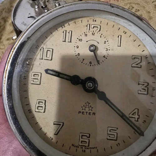 Table clocks used, pack of 2, analog with box