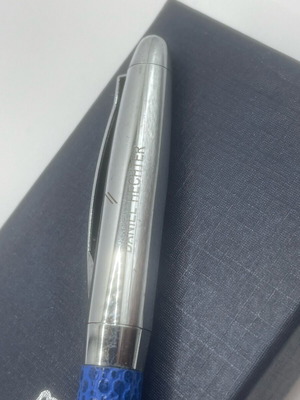Daniel Hechter pen like new, impressive