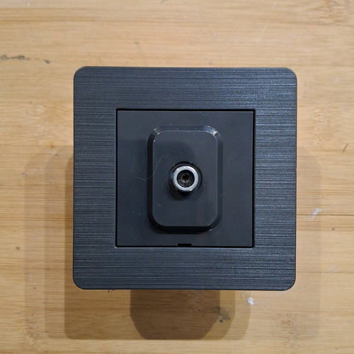 Antenna terminal socket new