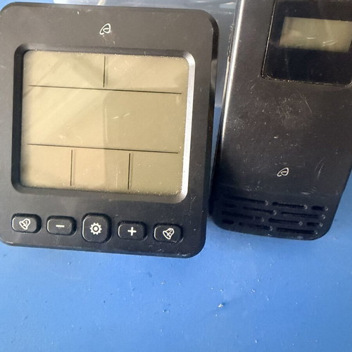 Digital Thermometer with External Temperature Sensors like new