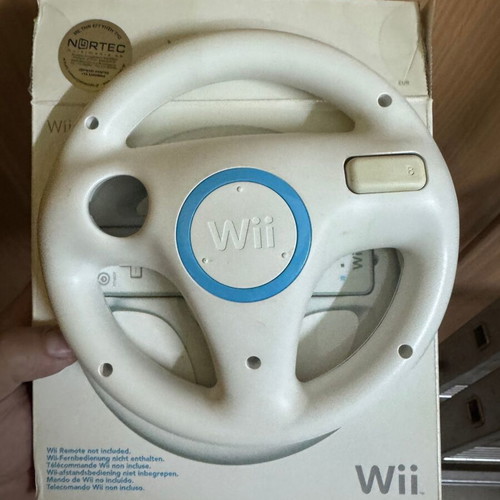 Nintendo Wii complete bundle used with Balance Board, Wii Wheel, Mario Kart, Wii Sports