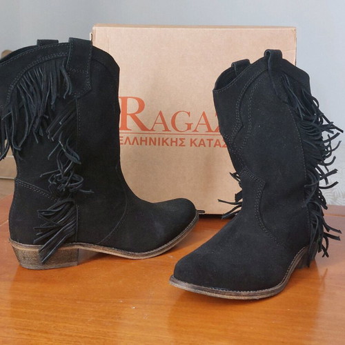 Black Ragazza ankle boots with fringes like new