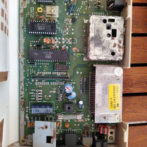 Commodore C64C used, with some missing keys and functional issues