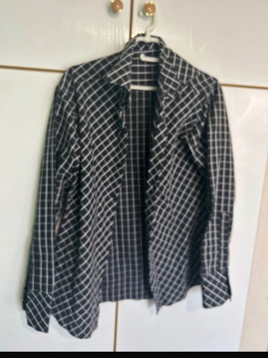 Men's shirt like new, size M, black and white