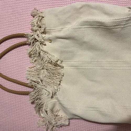 Summer bag with magnetic clasp like new, beige shoulder style