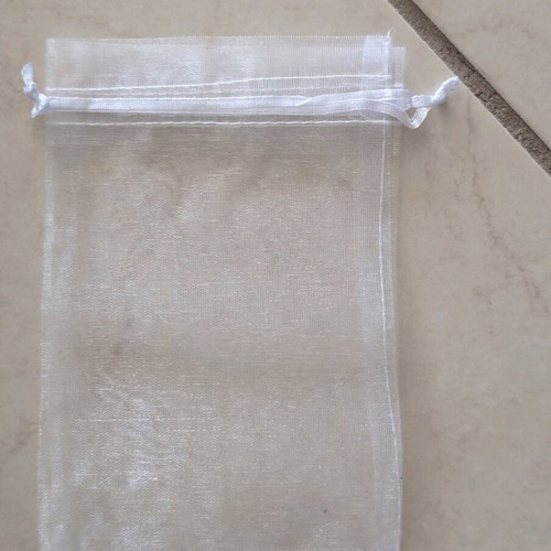 White pouches new, pack of 70 pieces, size 10x15