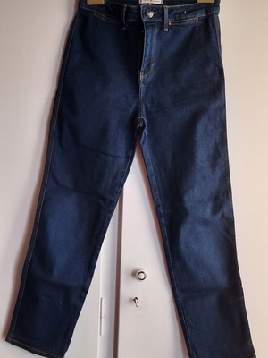 Tommy Hilfiger cigarette jeans blue size W28 like new