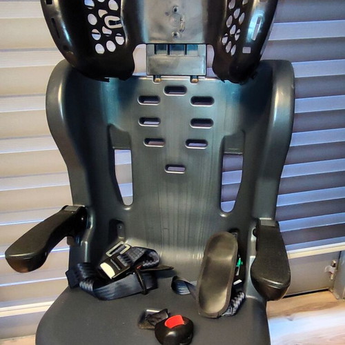 Child Car Seat 9–36kg used, ECE R44/04 certified