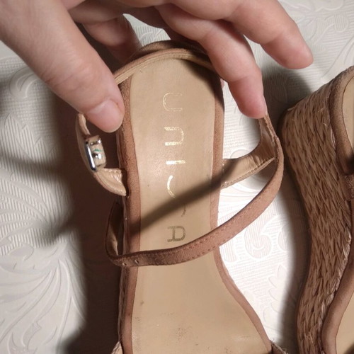 Unisa platform sandals like new, pink with straw detail