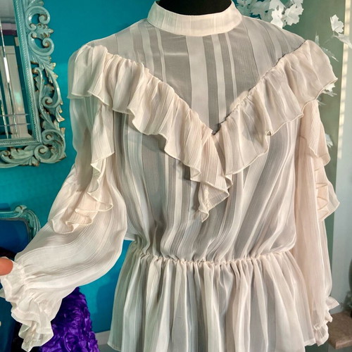Vero Moda semi-transparent blouse with ruffles, size M, like new