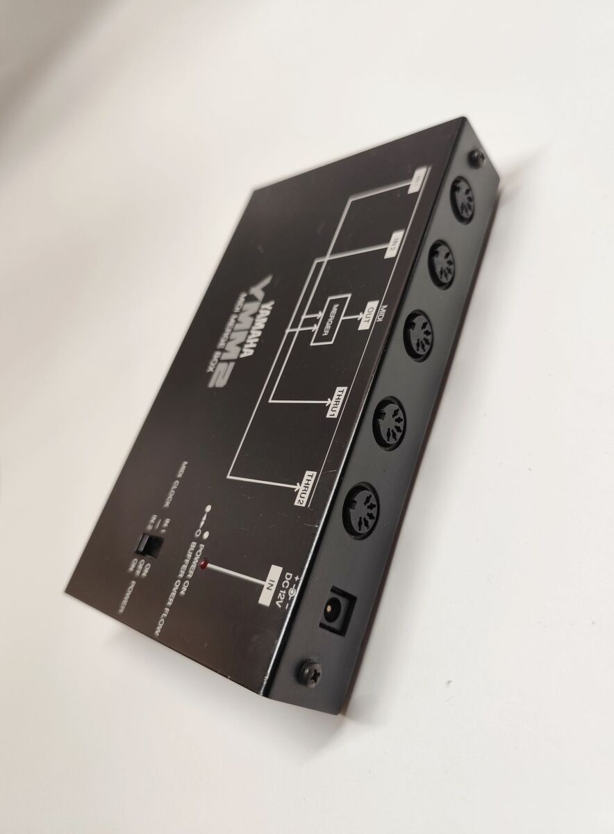 Yamaha YMM2 Midi Merge Box used, vintage… - € 80,00 - Vendora.gr