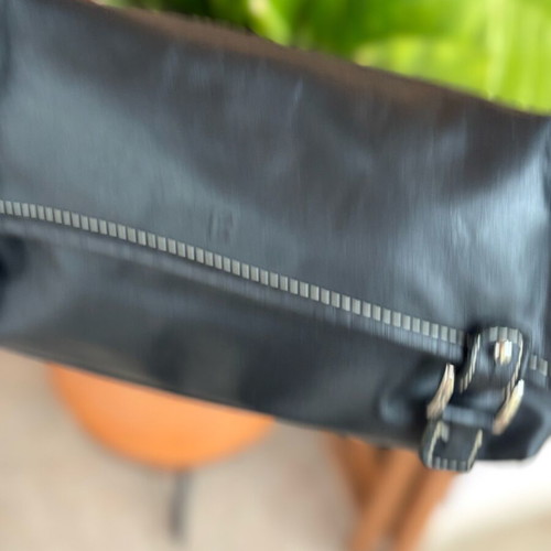 Black leather shoulder bag epsilon like new