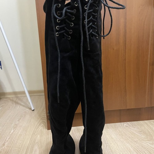 Black velvet knee-high boots size 39