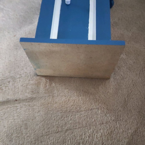 Decorative wooden beach hut like new, 17.3cm blue white