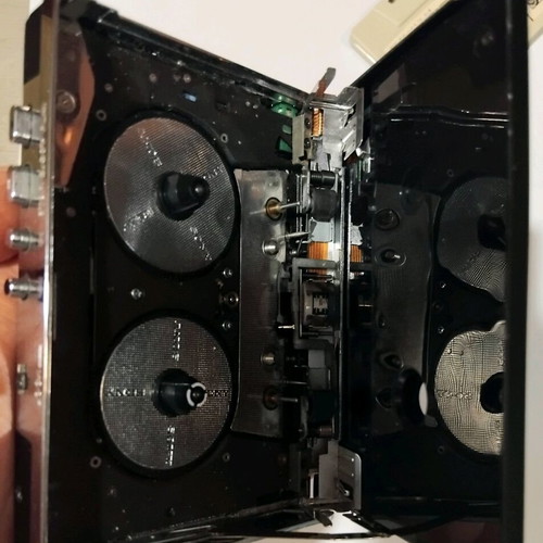 Sony WM-F100II walkman used with FM radio