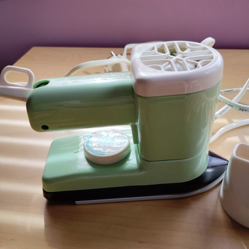 Mini iron-hair dryer 2 in 1 like new for travel and tourism